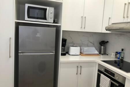 Kings Palace - Superb 2 Bed Ground Floor Apartment Пафос Экстерьер фото